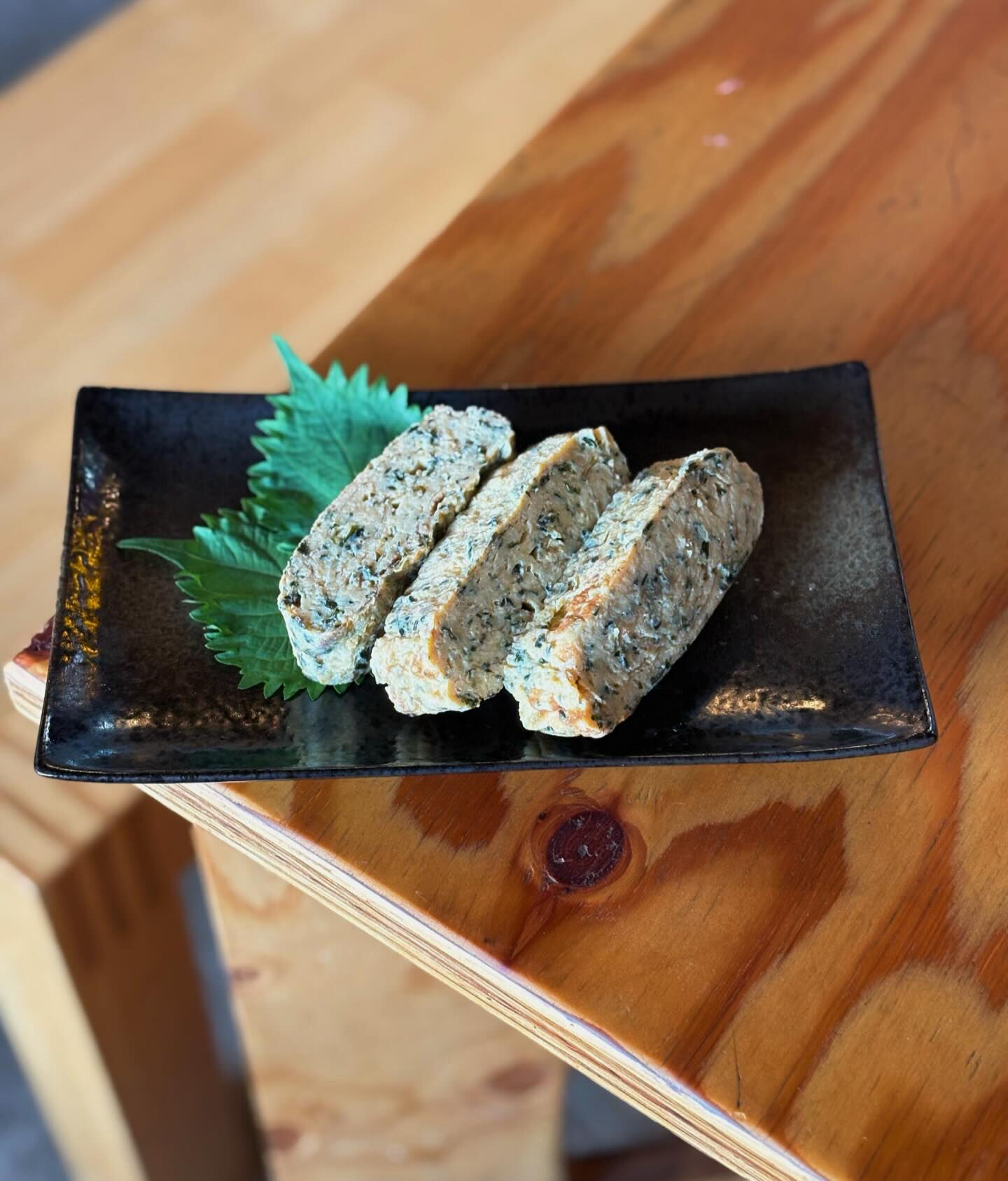 ふわっと香る出汁と、シャキシャキ食感のアカモク